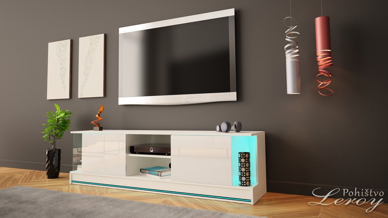 TV element .Nosa